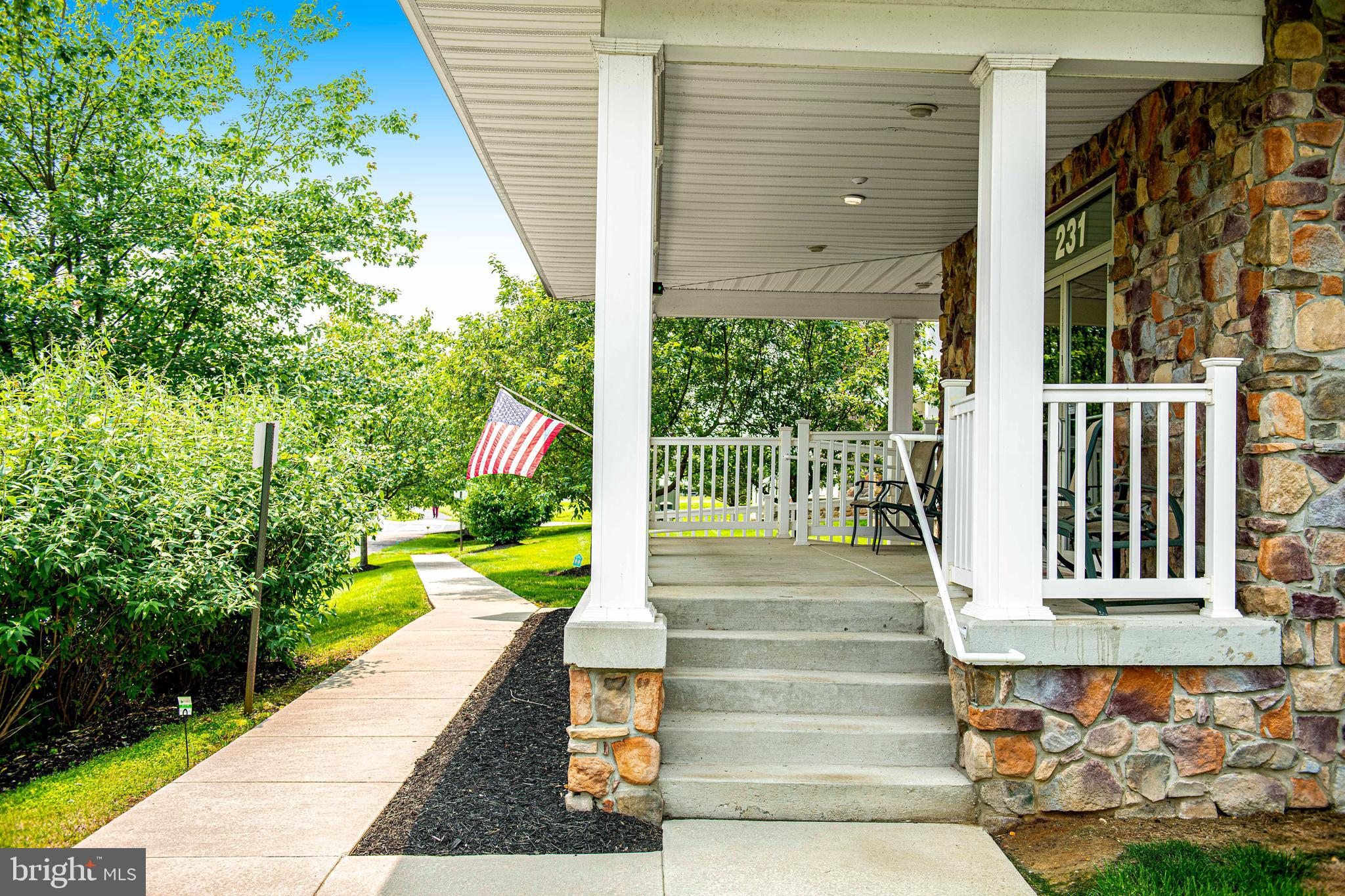 231 ROUNDHOUSE DRIVE 2J