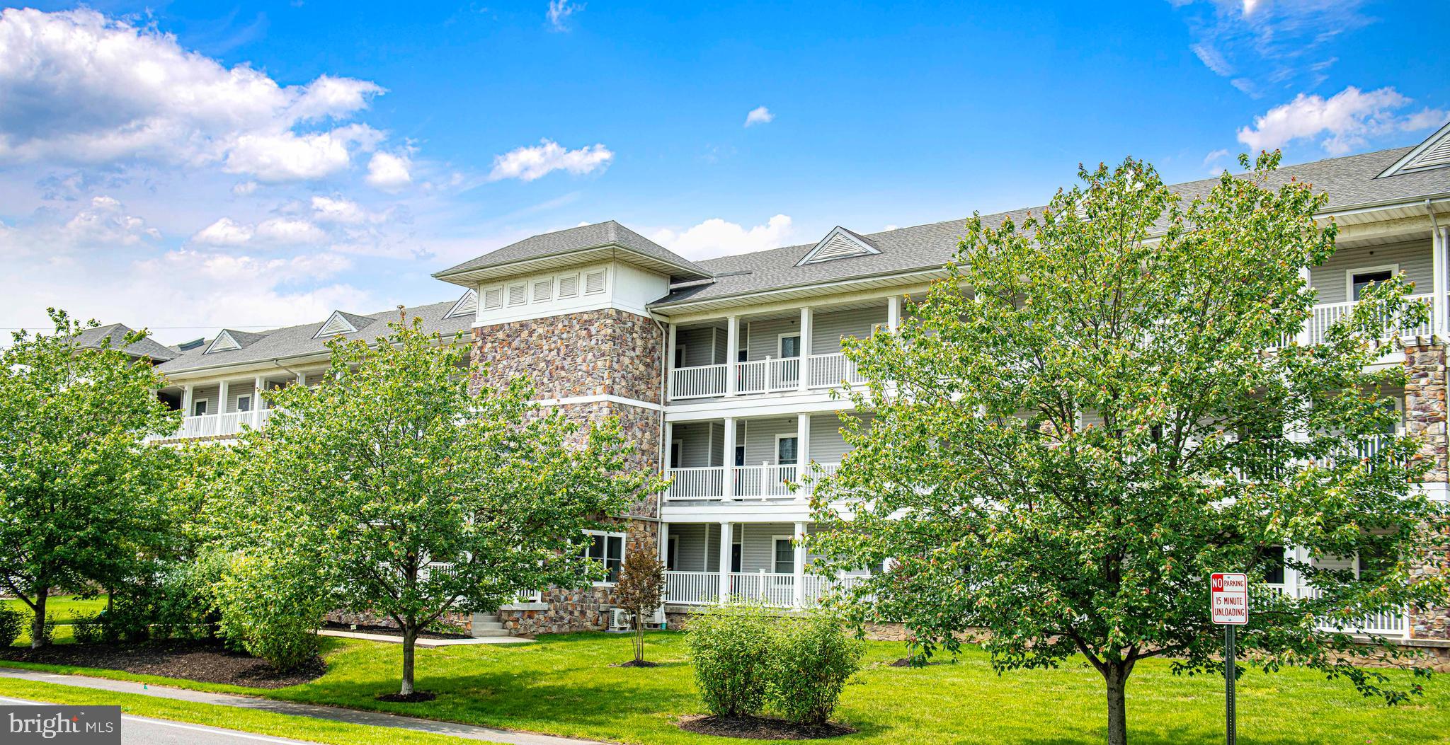 231 ROUNDHOUSE DRIVE 2J