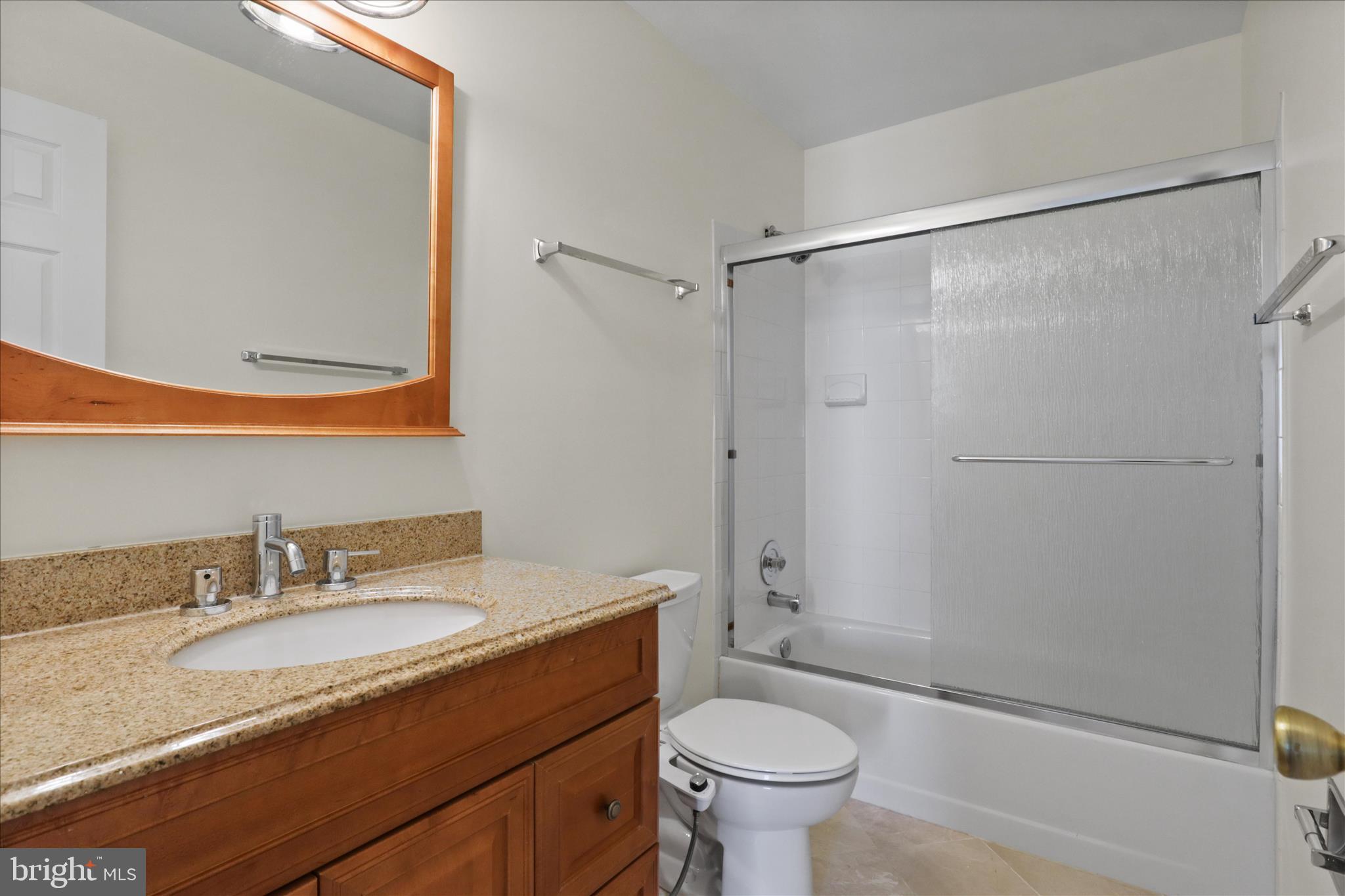 TYSONS TOWNES - Residential Lease