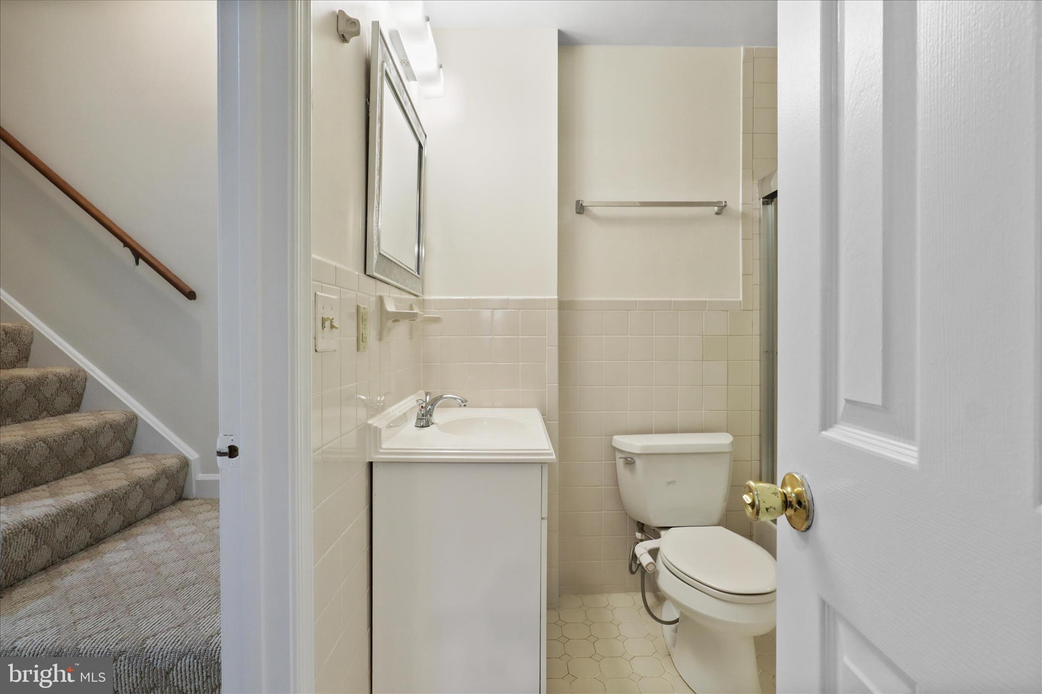 TYSONS TOWNES - Residential Lease