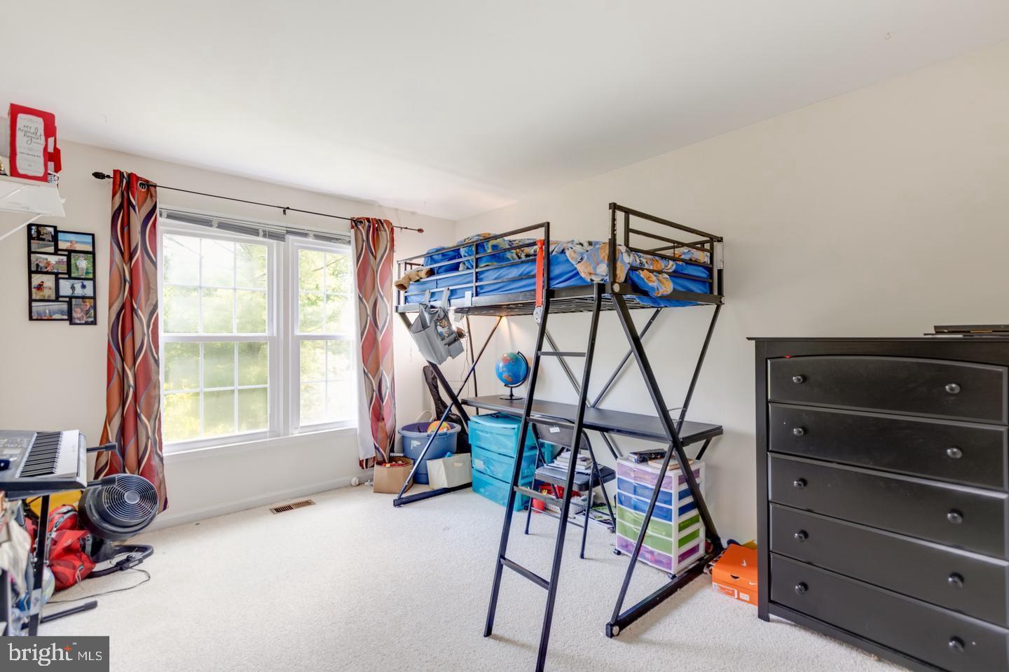 TYSONS TOWNES - Residential Lease