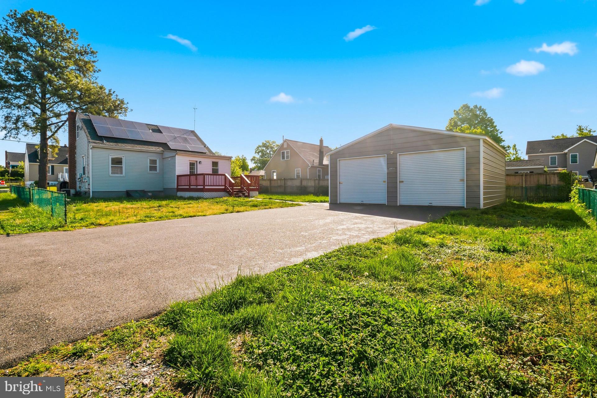 RIVIERA BEACH - Residential