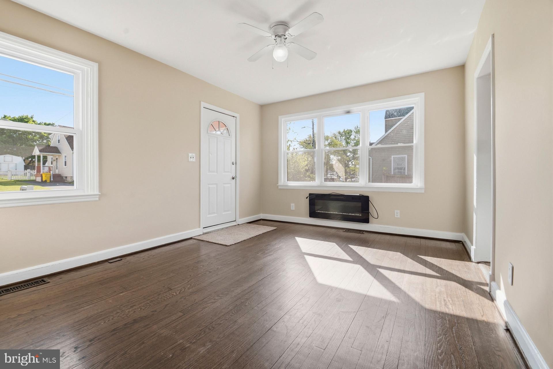 RIVIERA BEACH - Residential