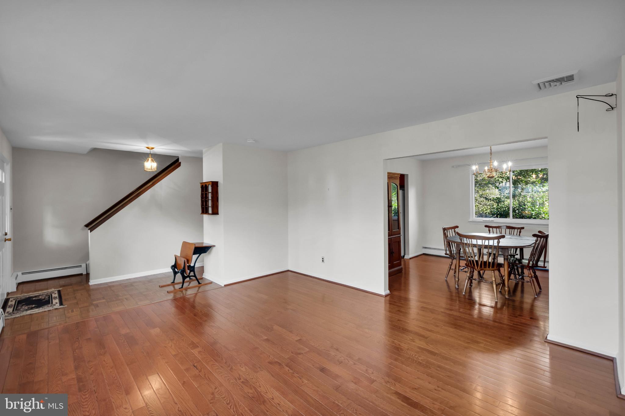 TOWER HILL - Residential