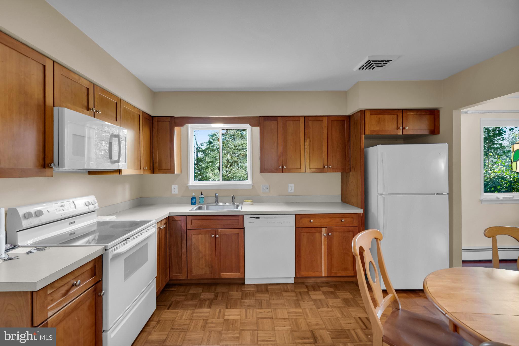 TOWER HILL - Residential