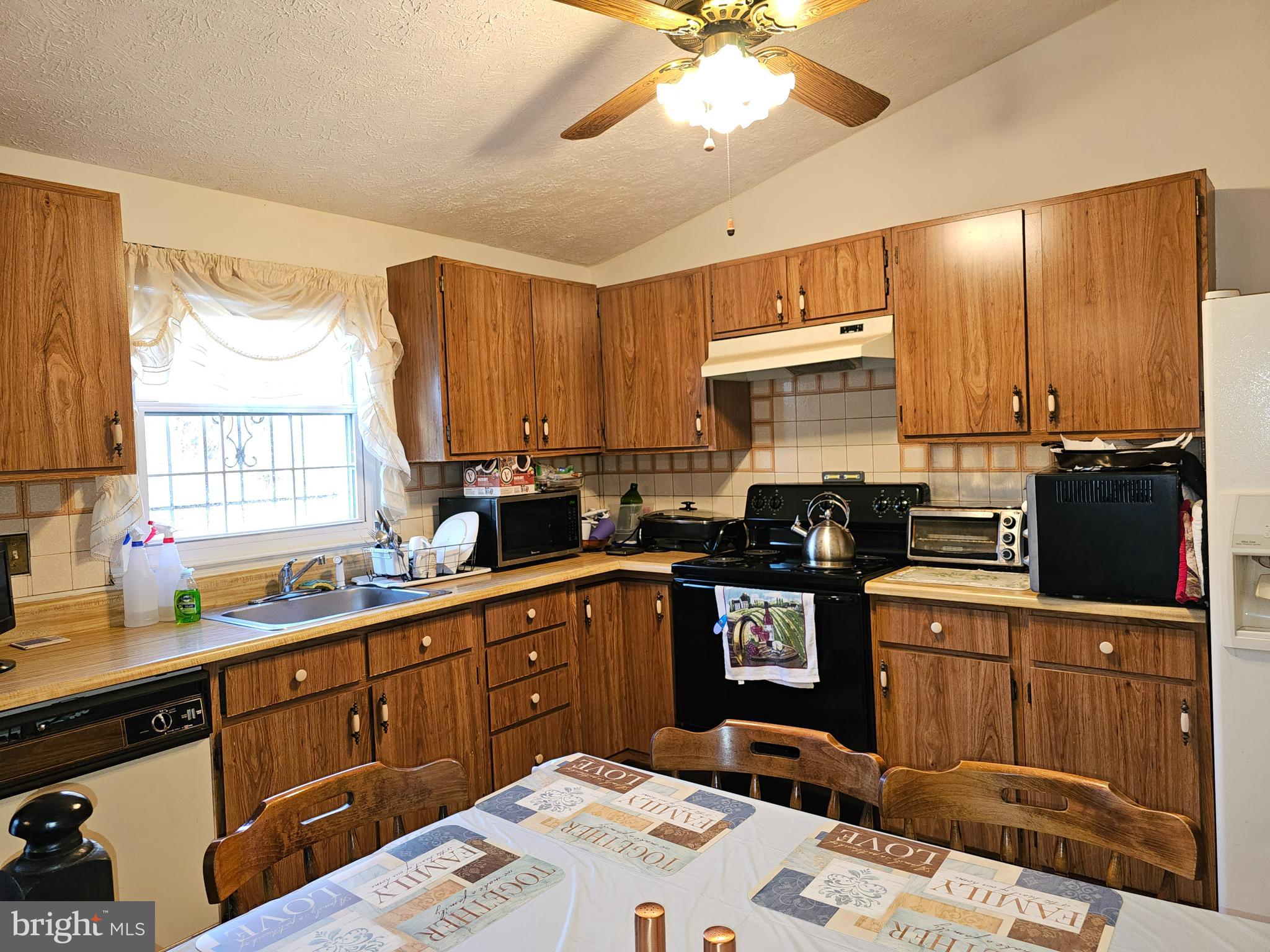 KINGS CREEK ESTS - Residential