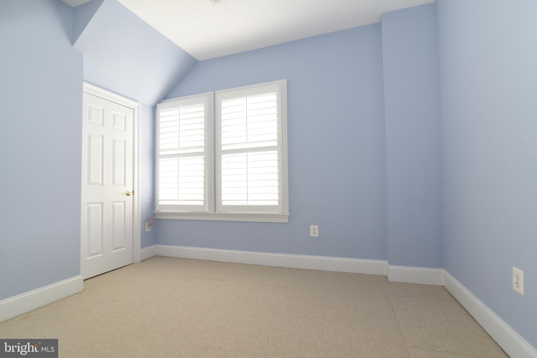 RIVER CREEK - Residential