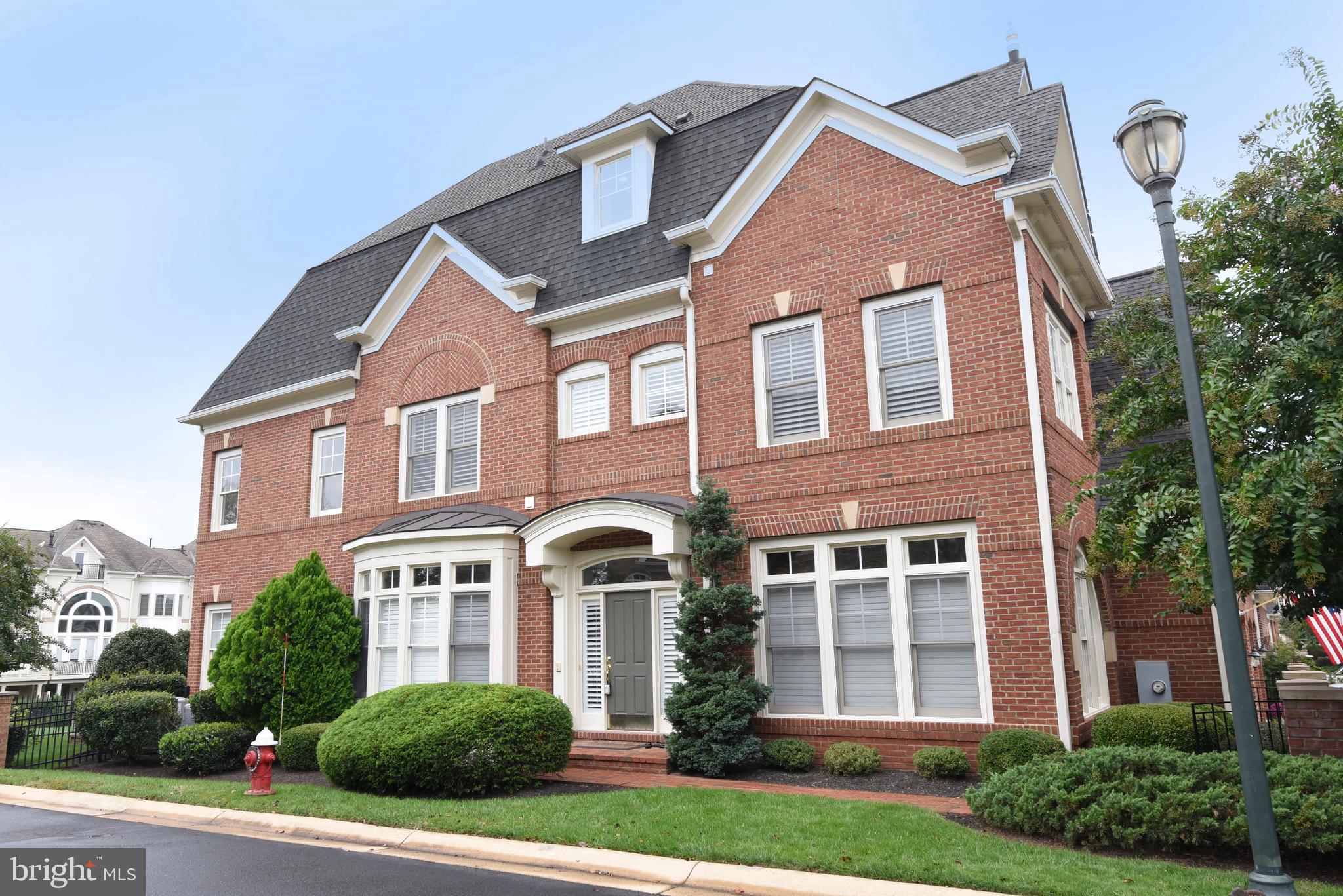 RIVER CREEK - Residential