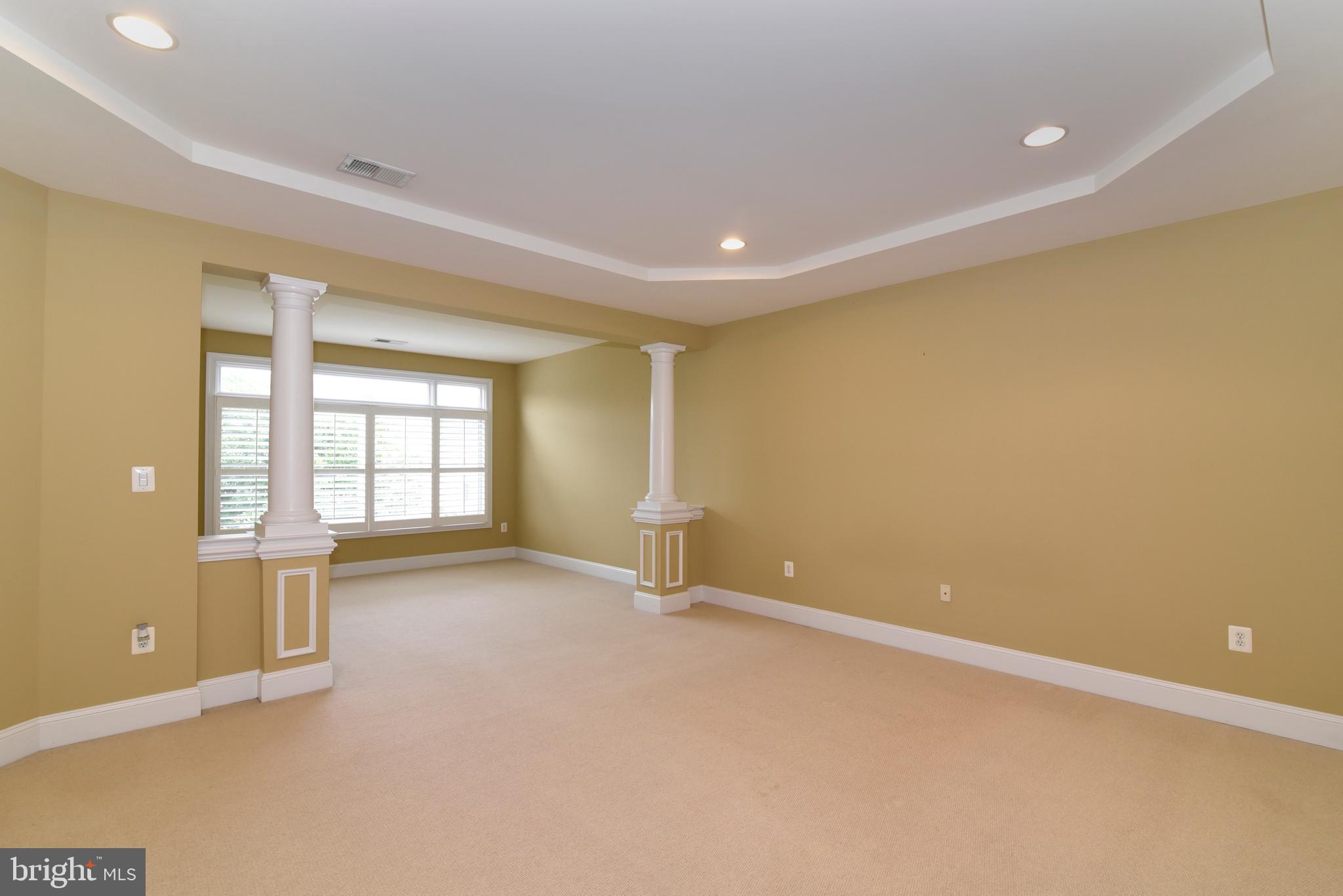 RIVER CREEK - Residential