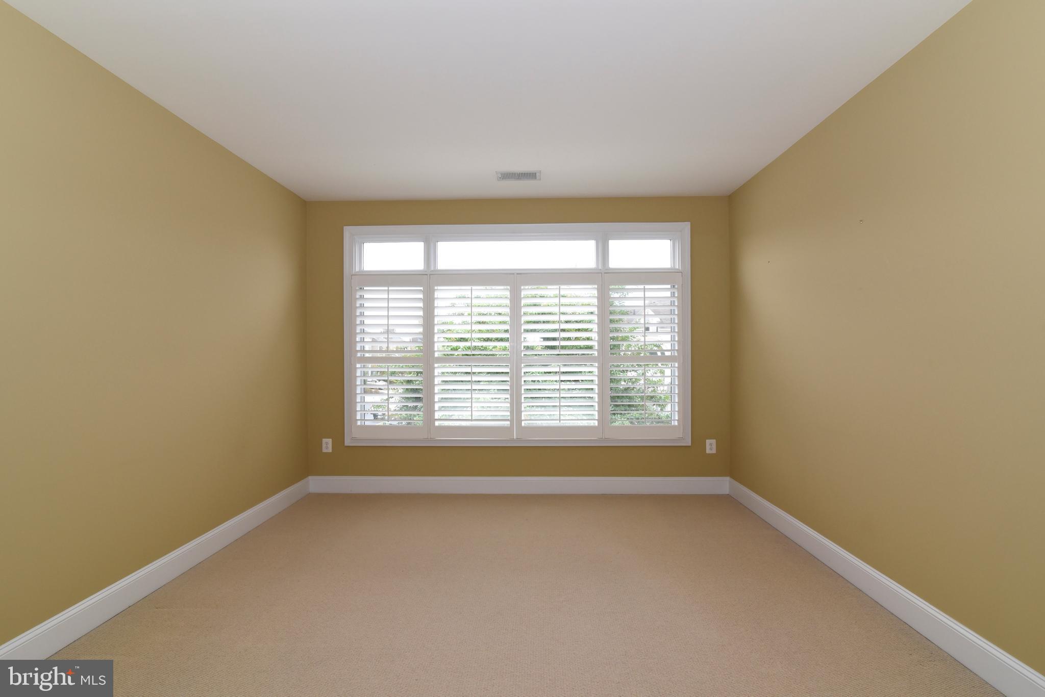 RIVER CREEK - Residential