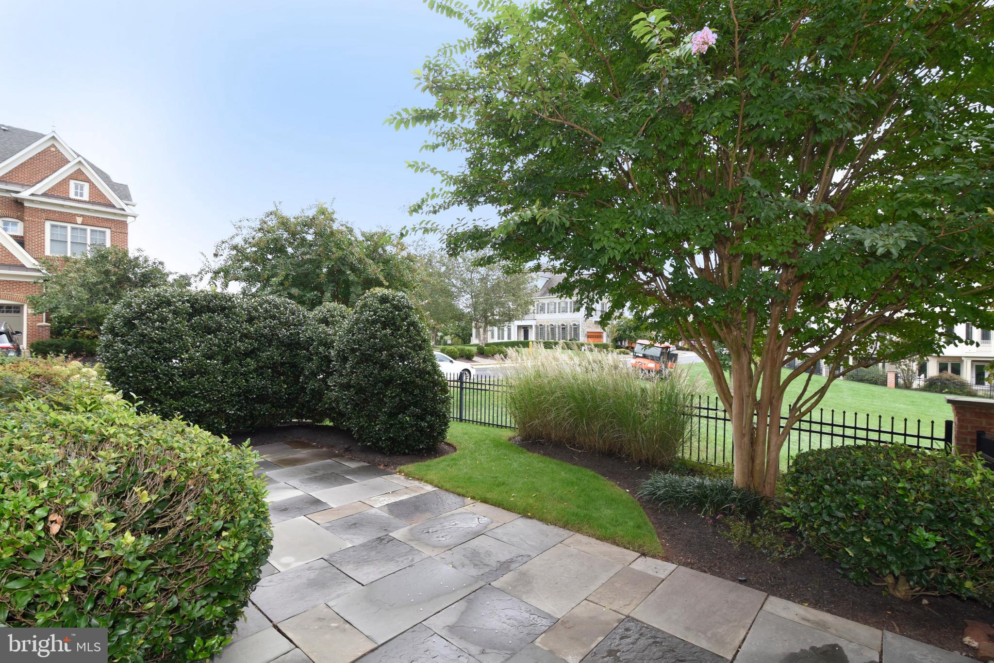 RIVER CREEK - Residential