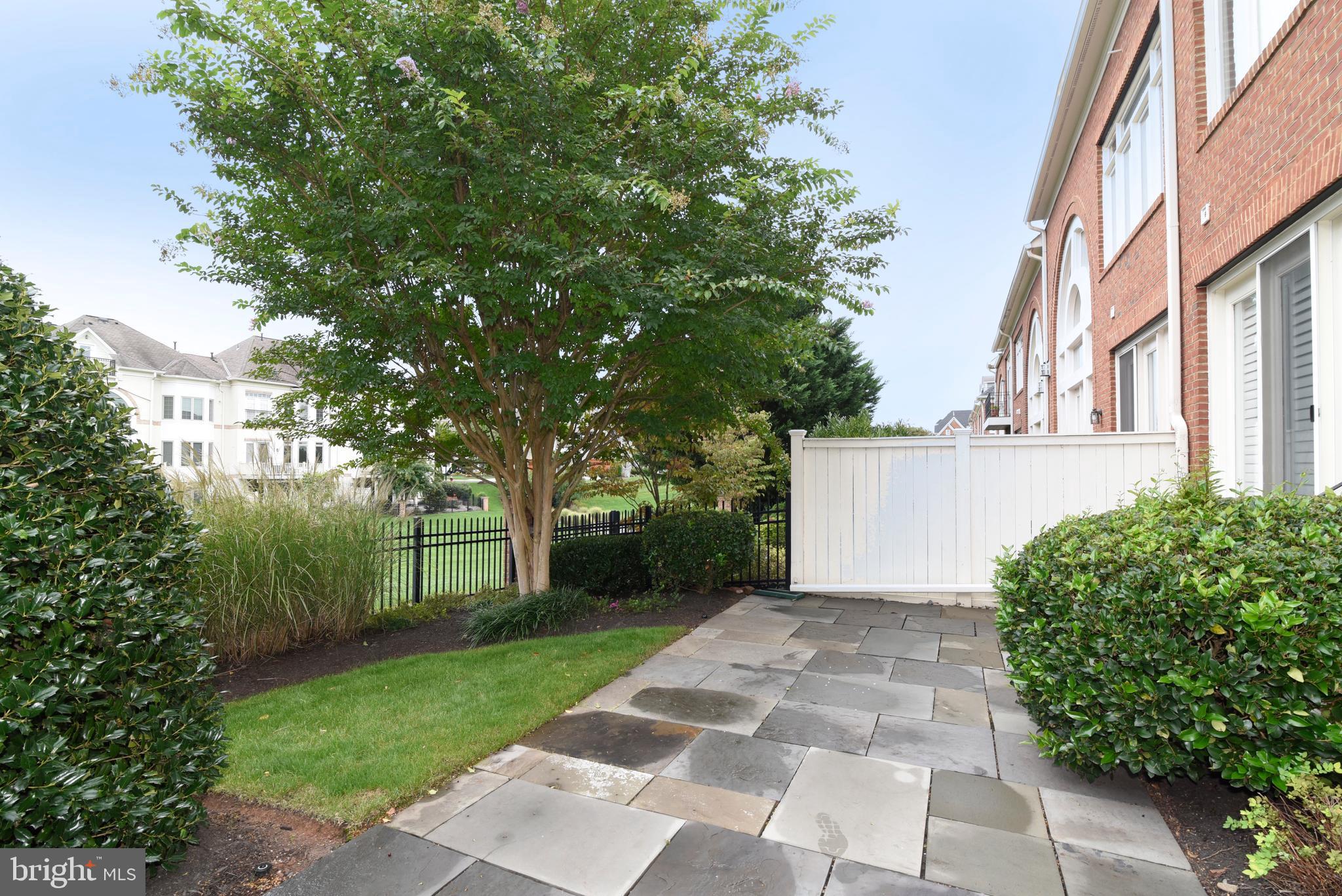 RIVER CREEK - Residential