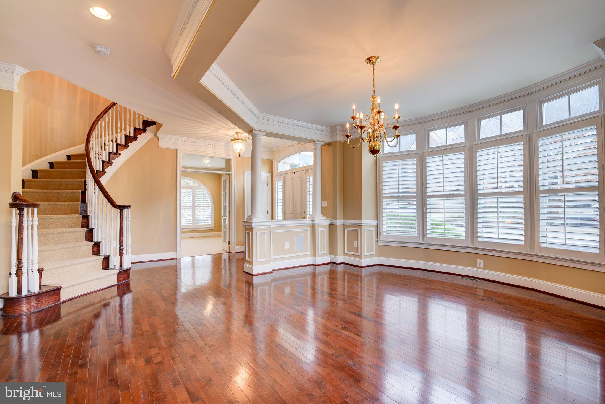 RIVER CREEK - Residential