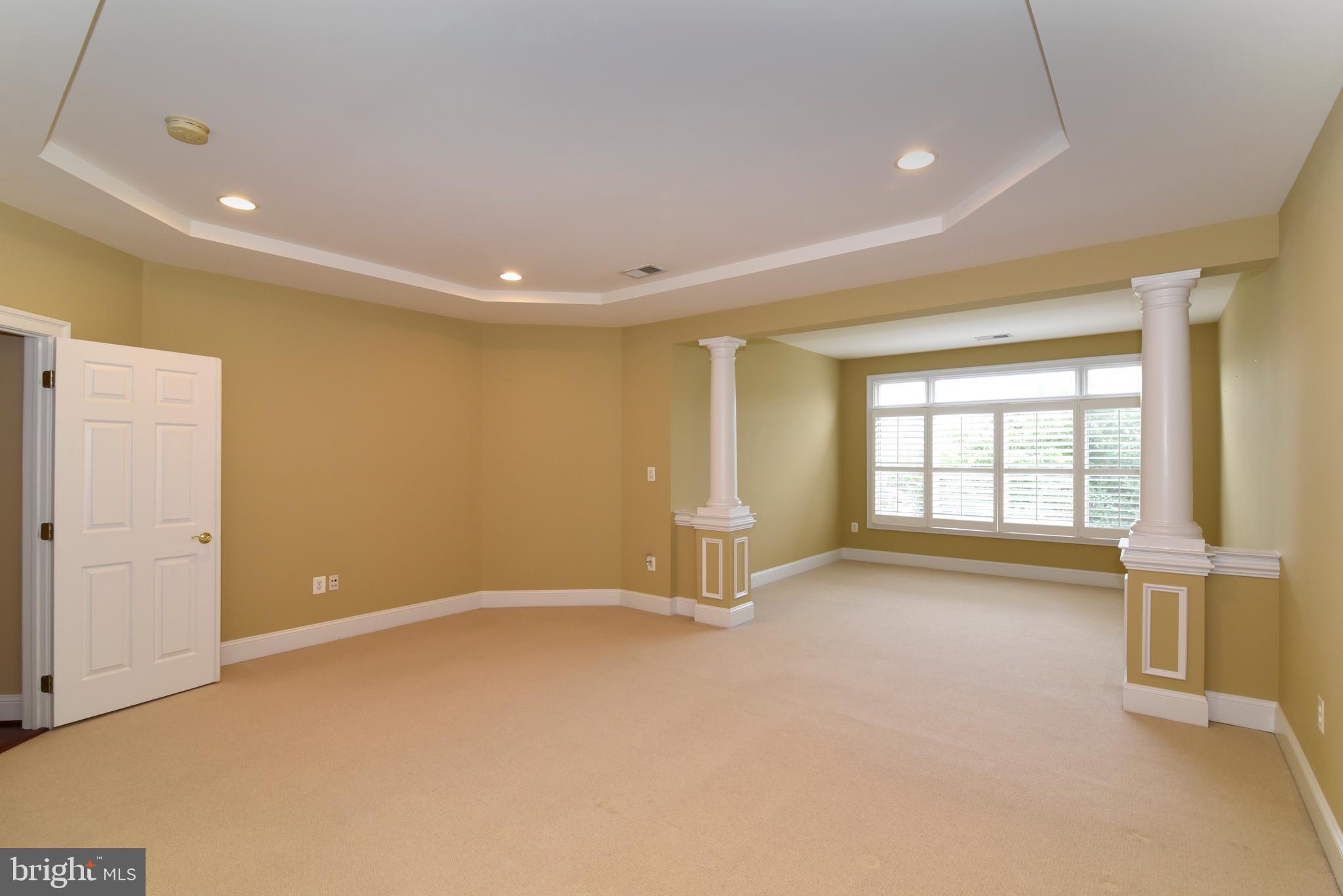 RIVER CREEK - Residential