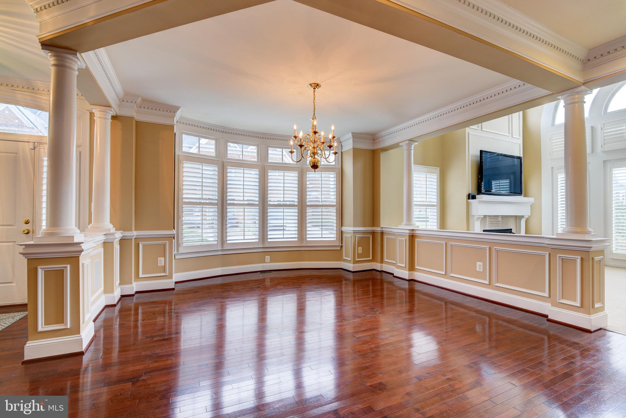 RIVER CREEK - Residential