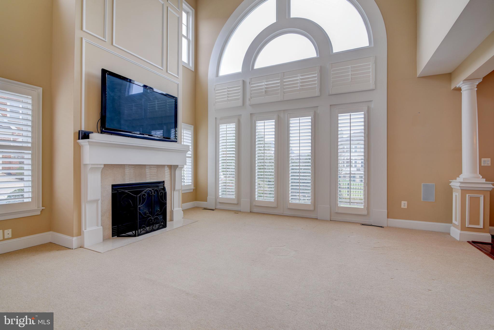 RIVER CREEK - Residential