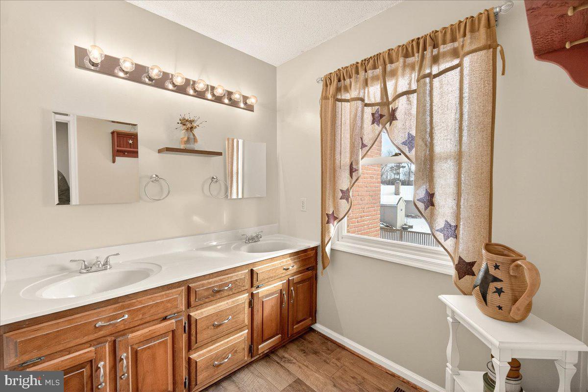 VAN LEAR - Residential