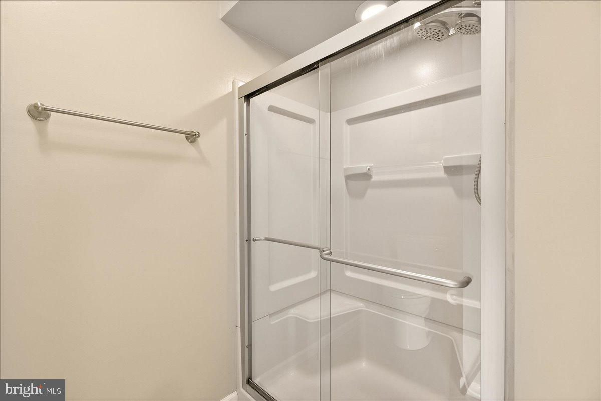 VAN LEAR - Residential