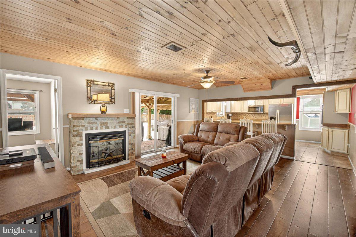 VAN LEAR - Residential