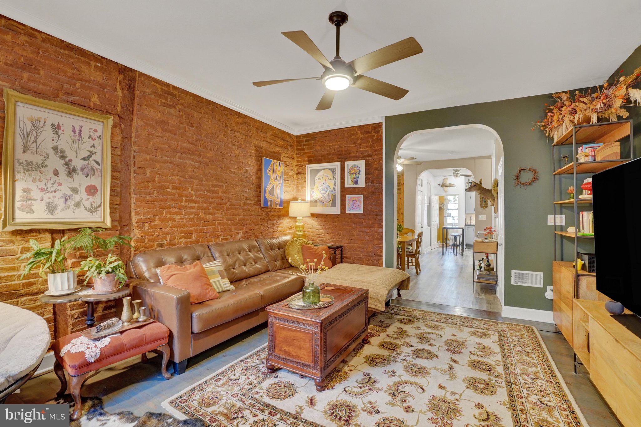 54 S PERSHING AVENUE