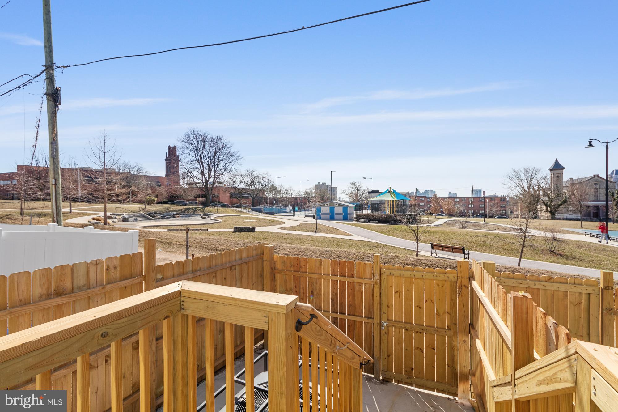 JOHNSTON SQUARE - Residential