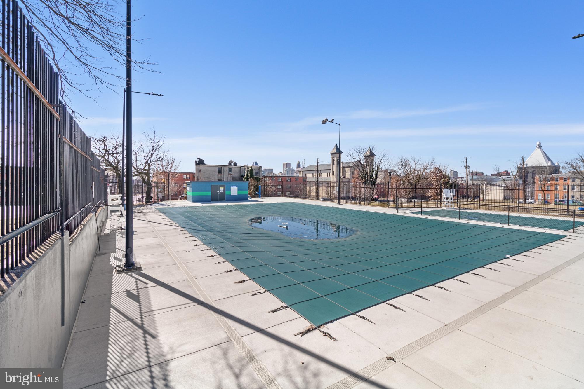 JOHNSTON SQUARE - Residential