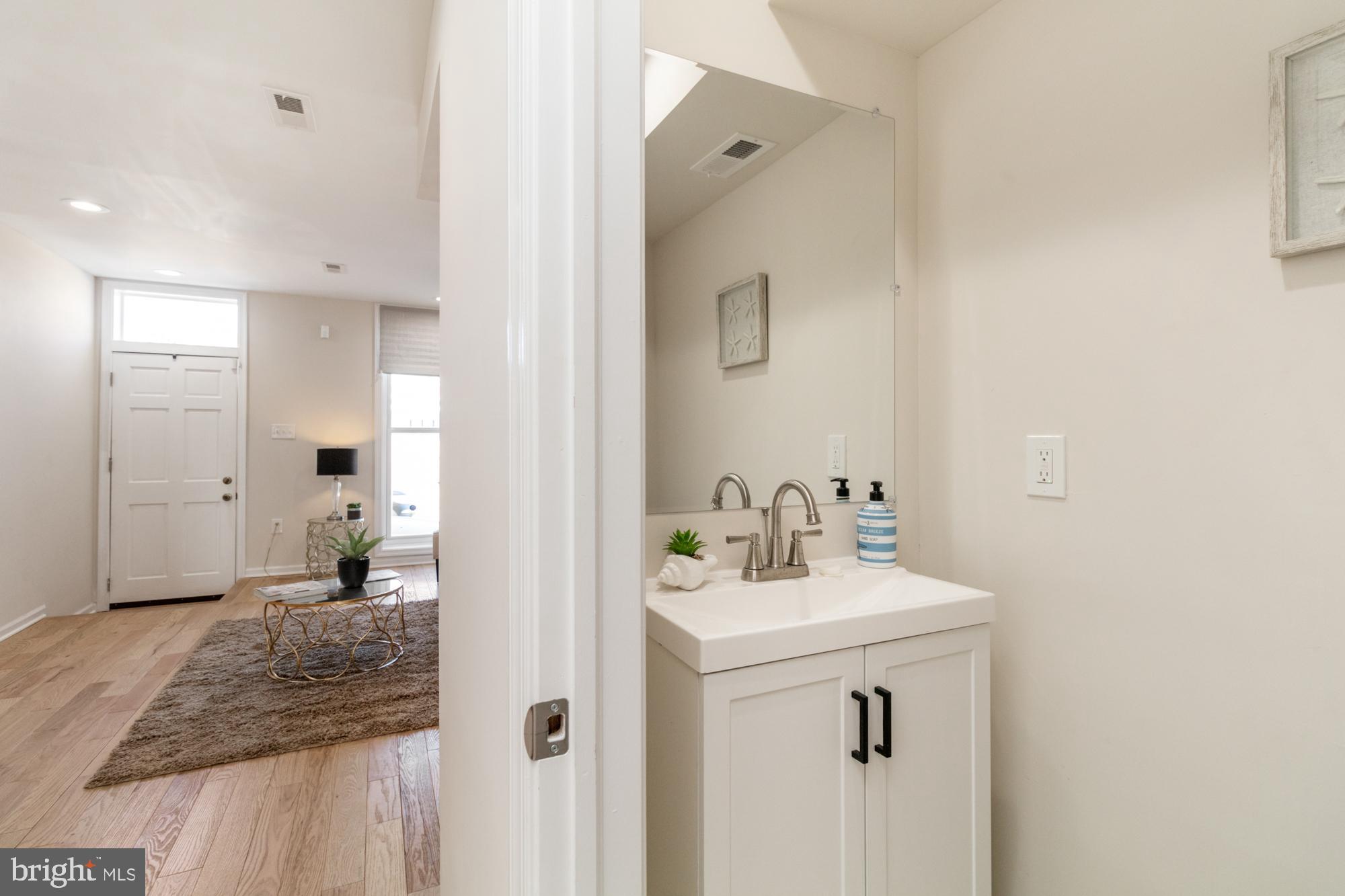 JOHNSTON SQUARE - Residential