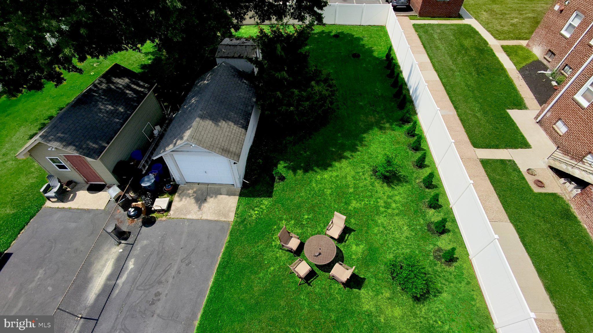 27 W HOLLY AVENUE