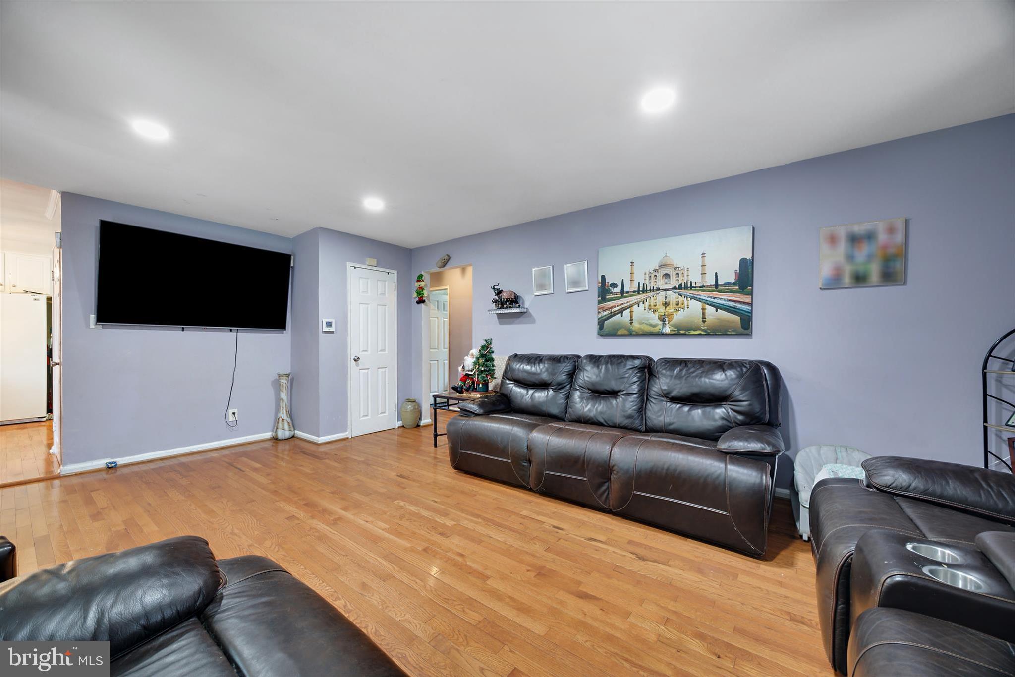 GLASSMANOR - Residential