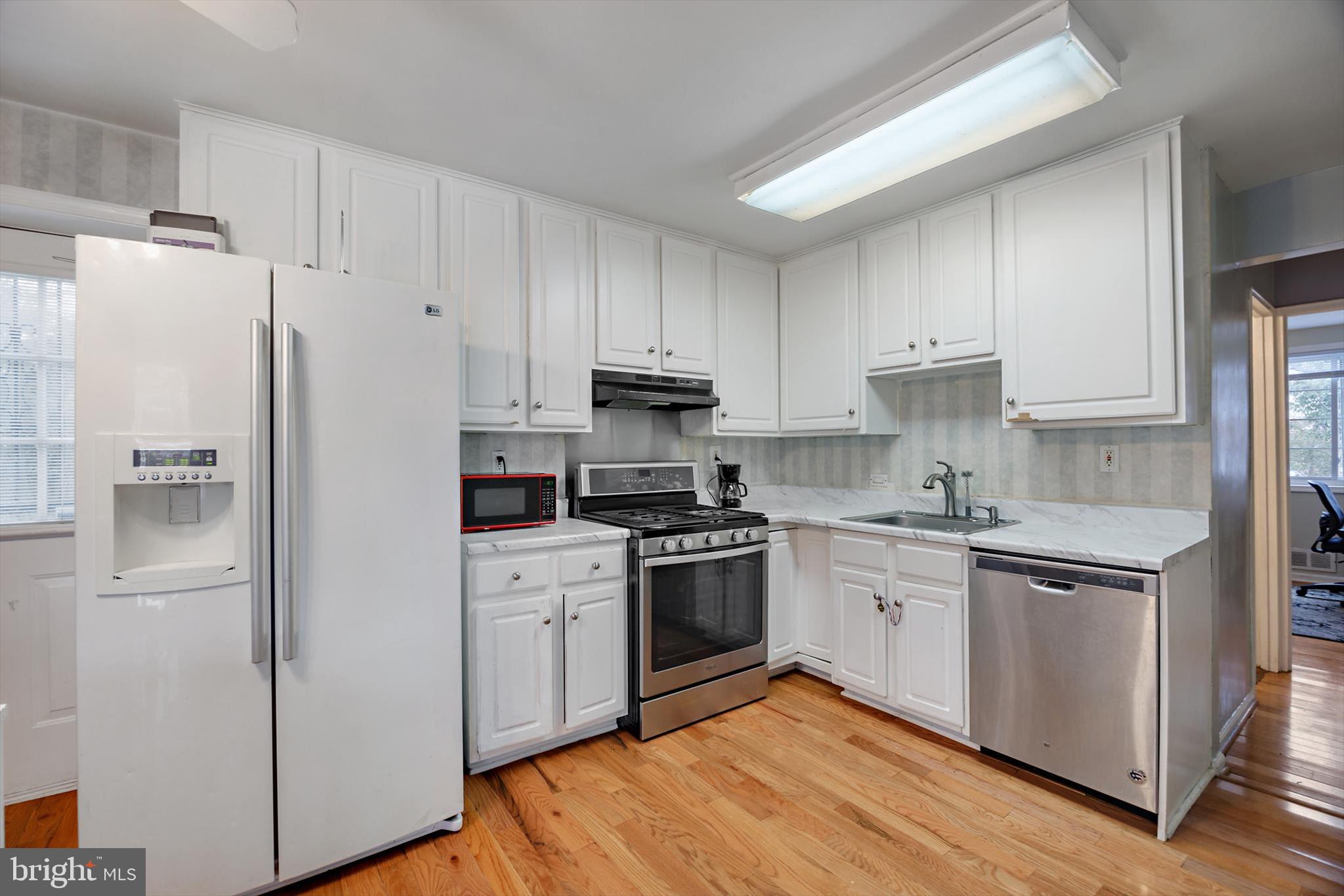 GLASSMANOR - Residential