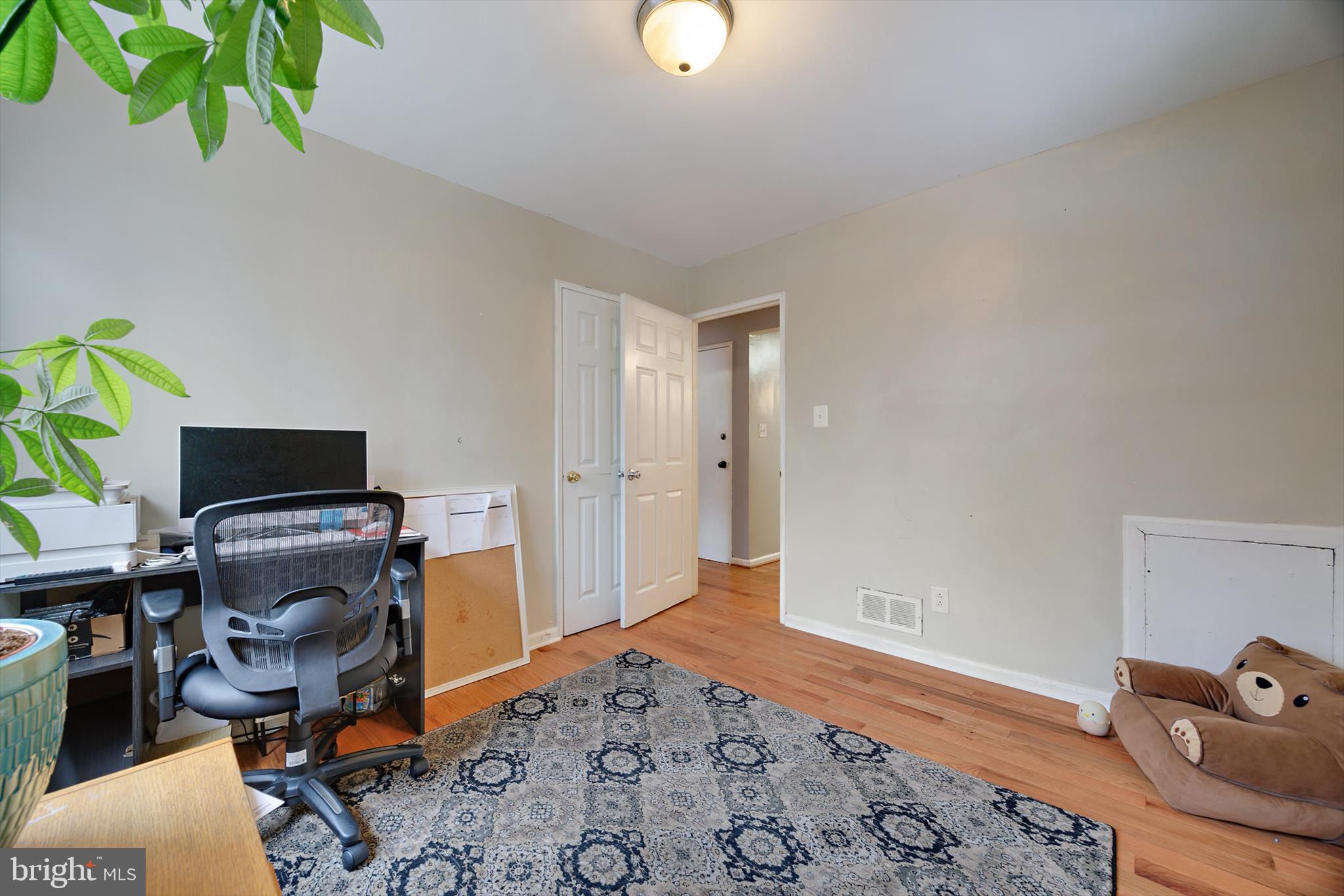 GLASSMANOR - Residential