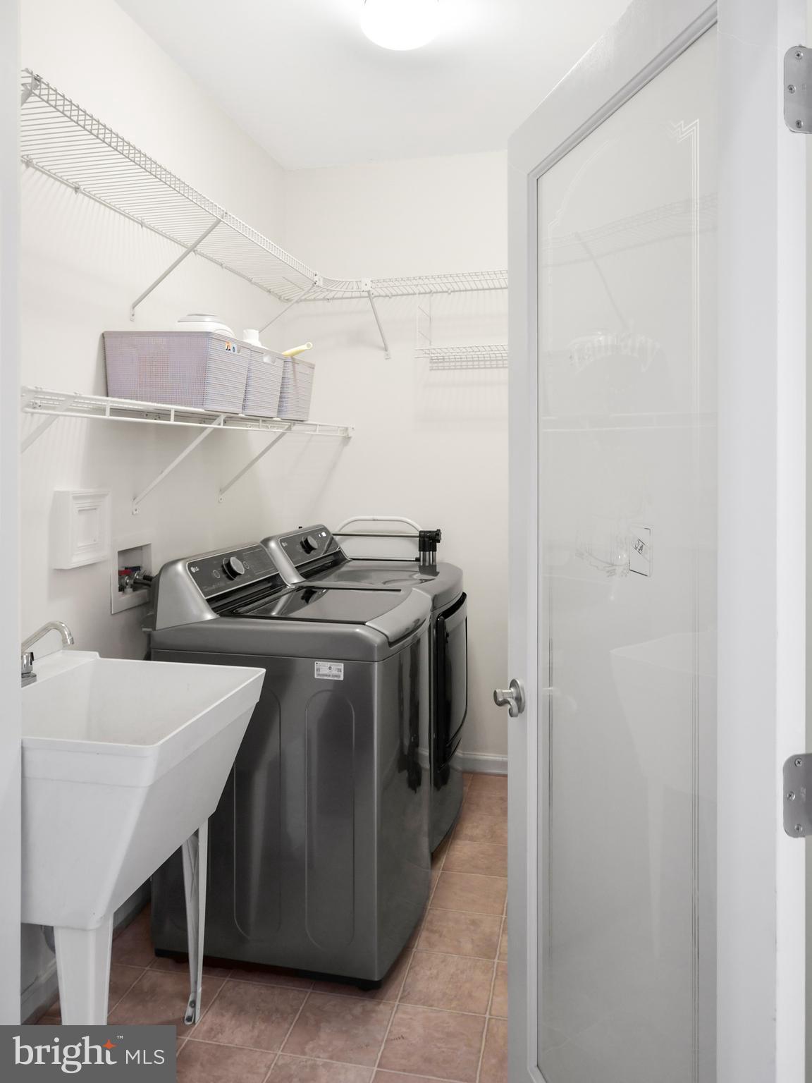 GALYN MANOR - Residential