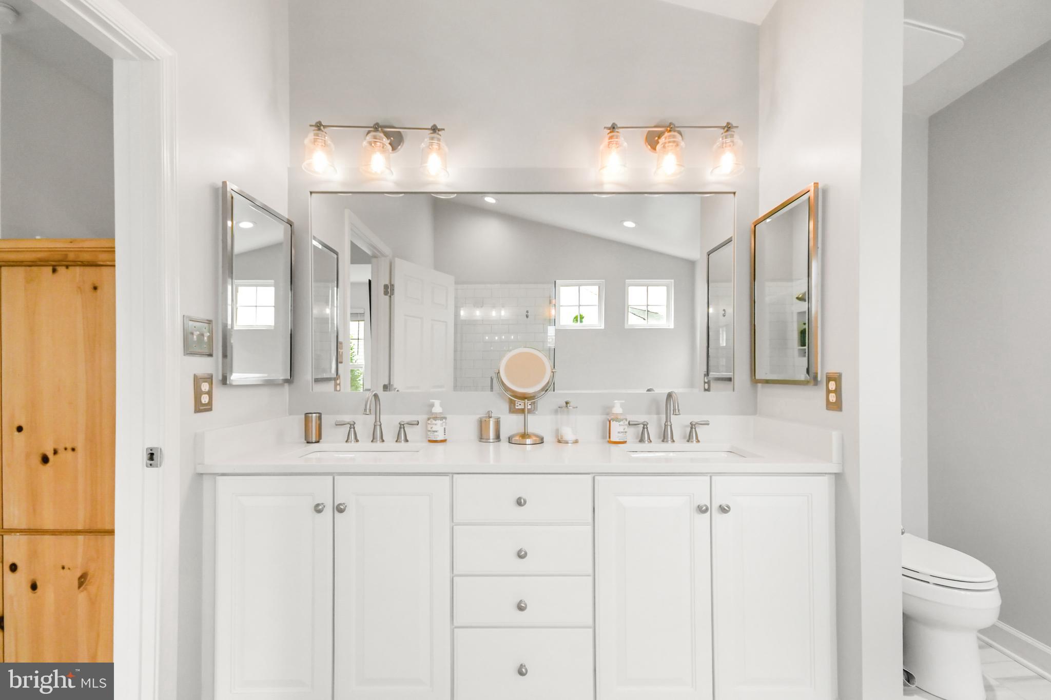 GALYN MANOR - Residential