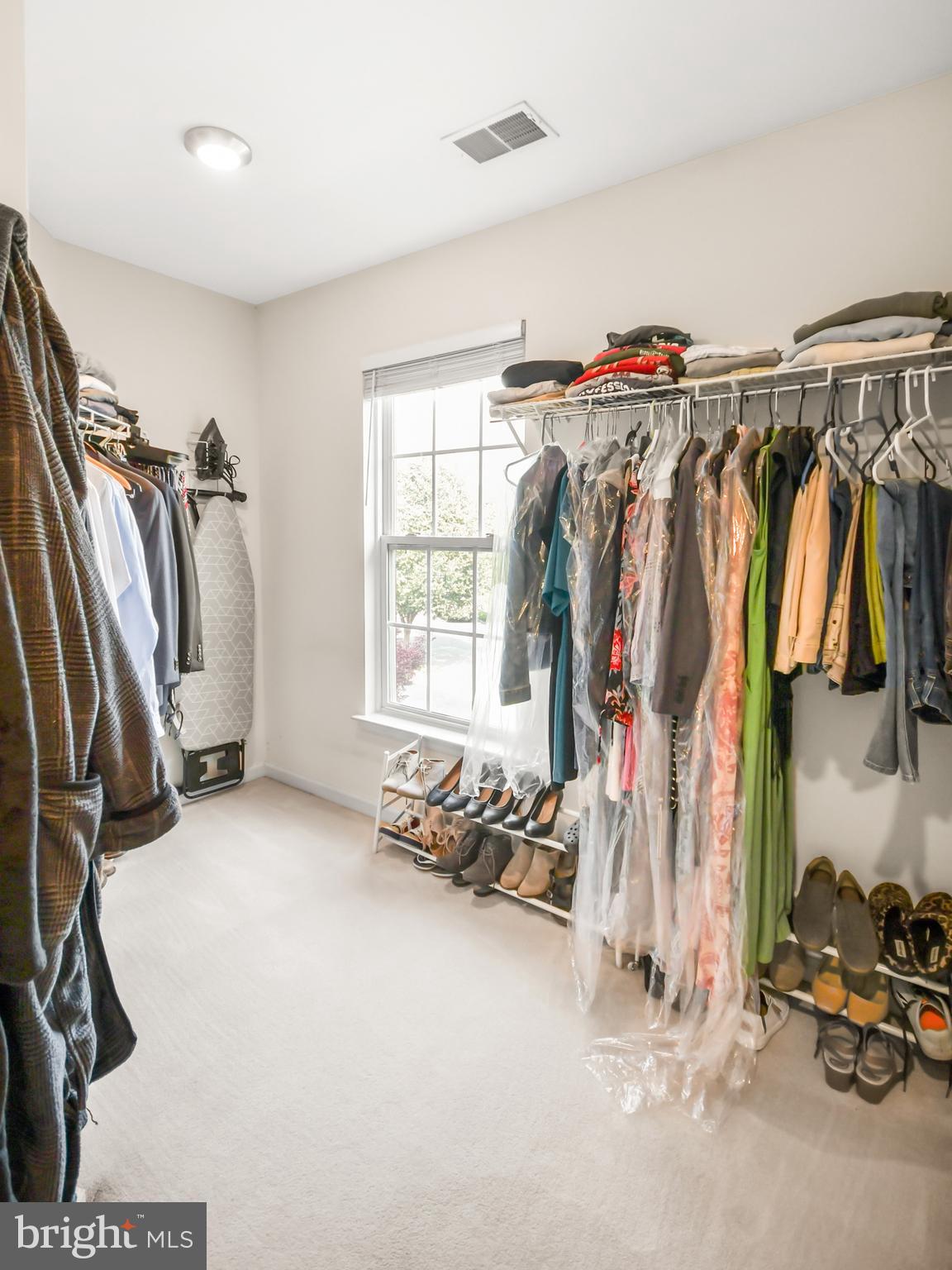 GALYN MANOR - Residential