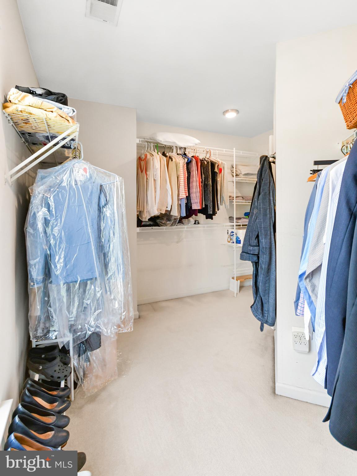 GALYN MANOR - Residential