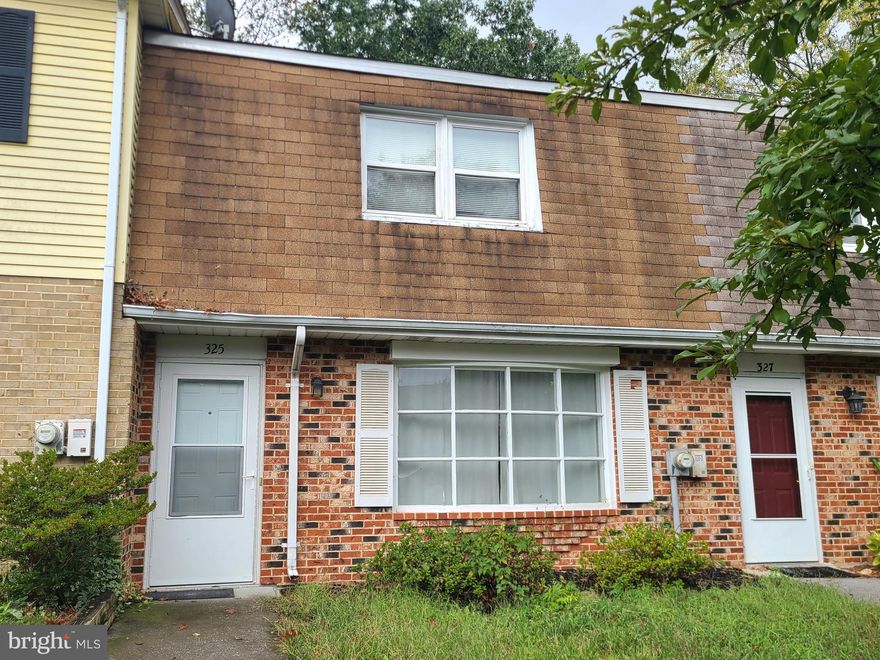 New Carpet, new flooring in all rooms. Fresh paint. Three bedrooms, one bath up. A half bath on main level.