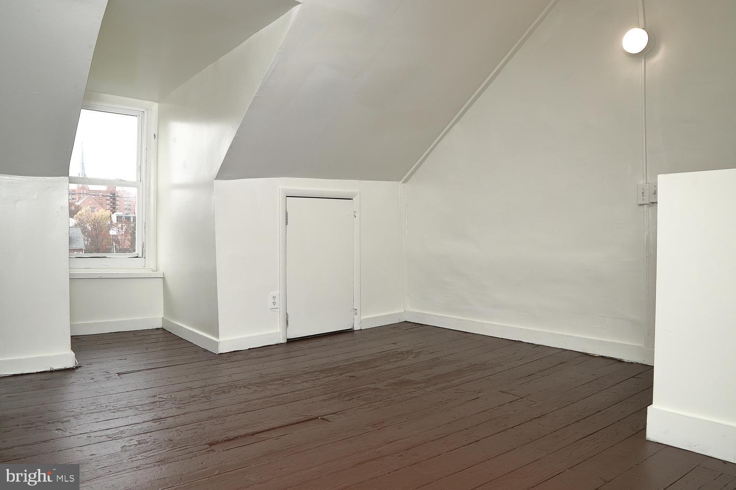 LANCASTER - Residential