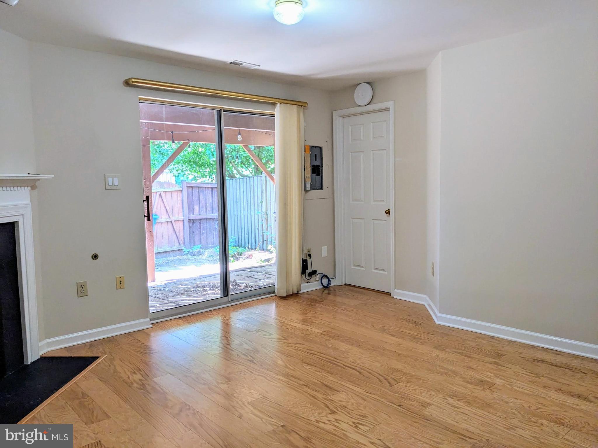 FAIRLAND TOWNS - Residential Lease