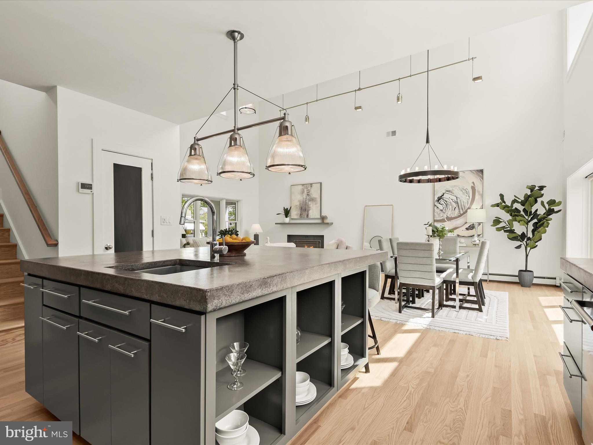 CLARENDON - Residential