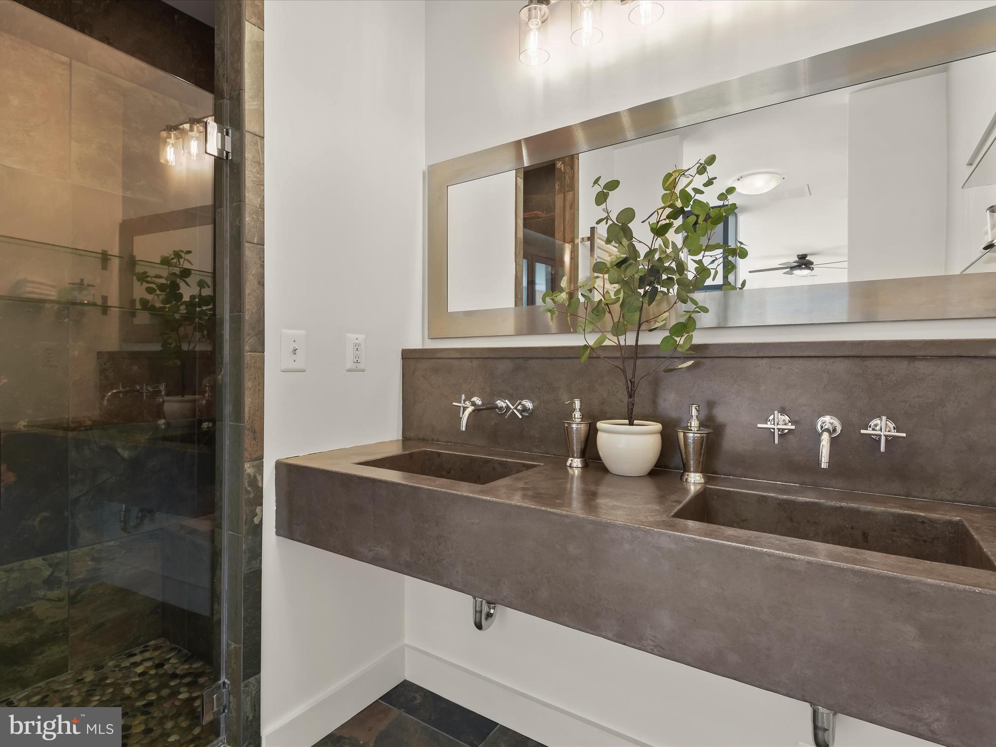 CLARENDON - Residential