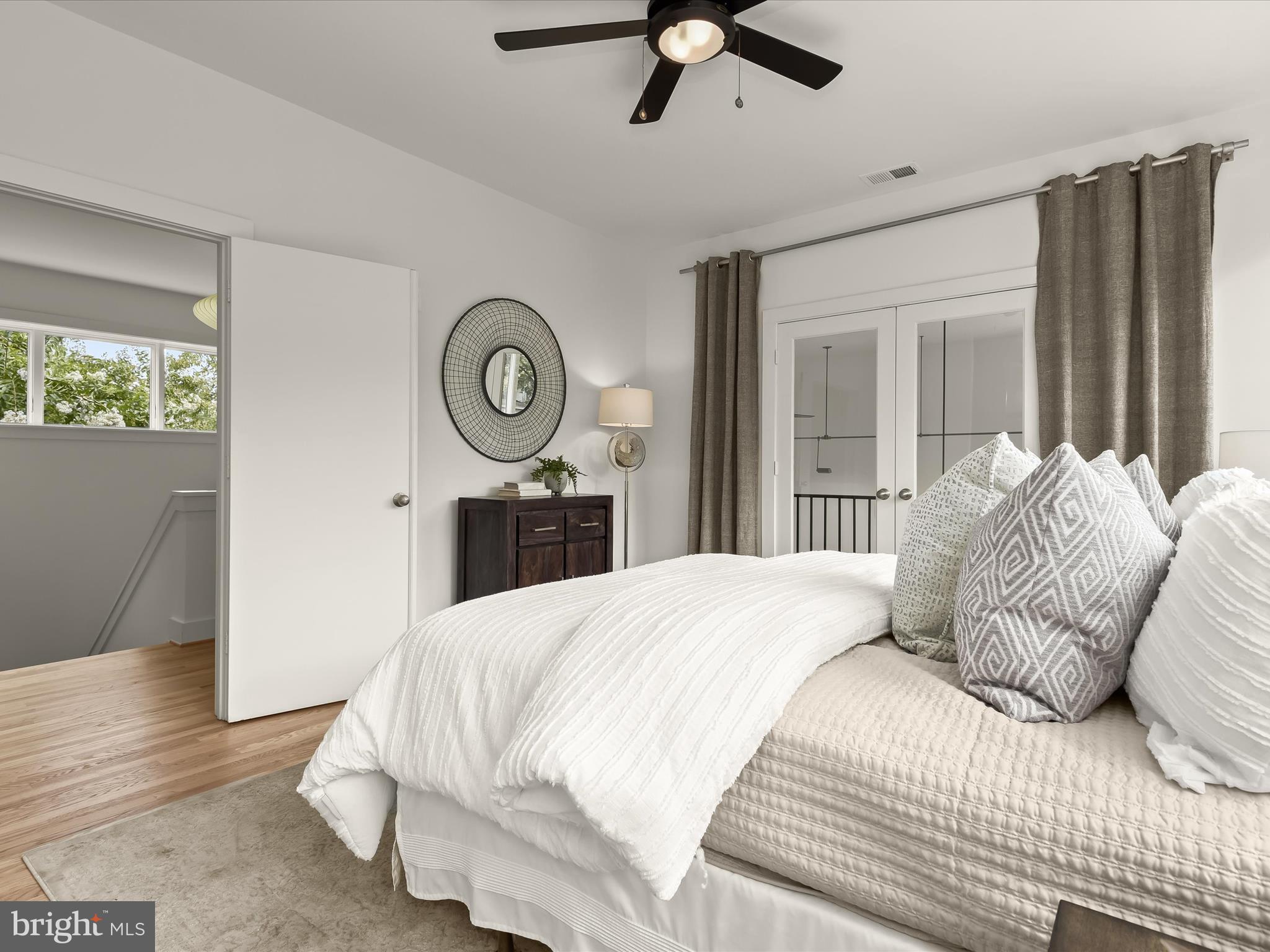 CLARENDON - Residential