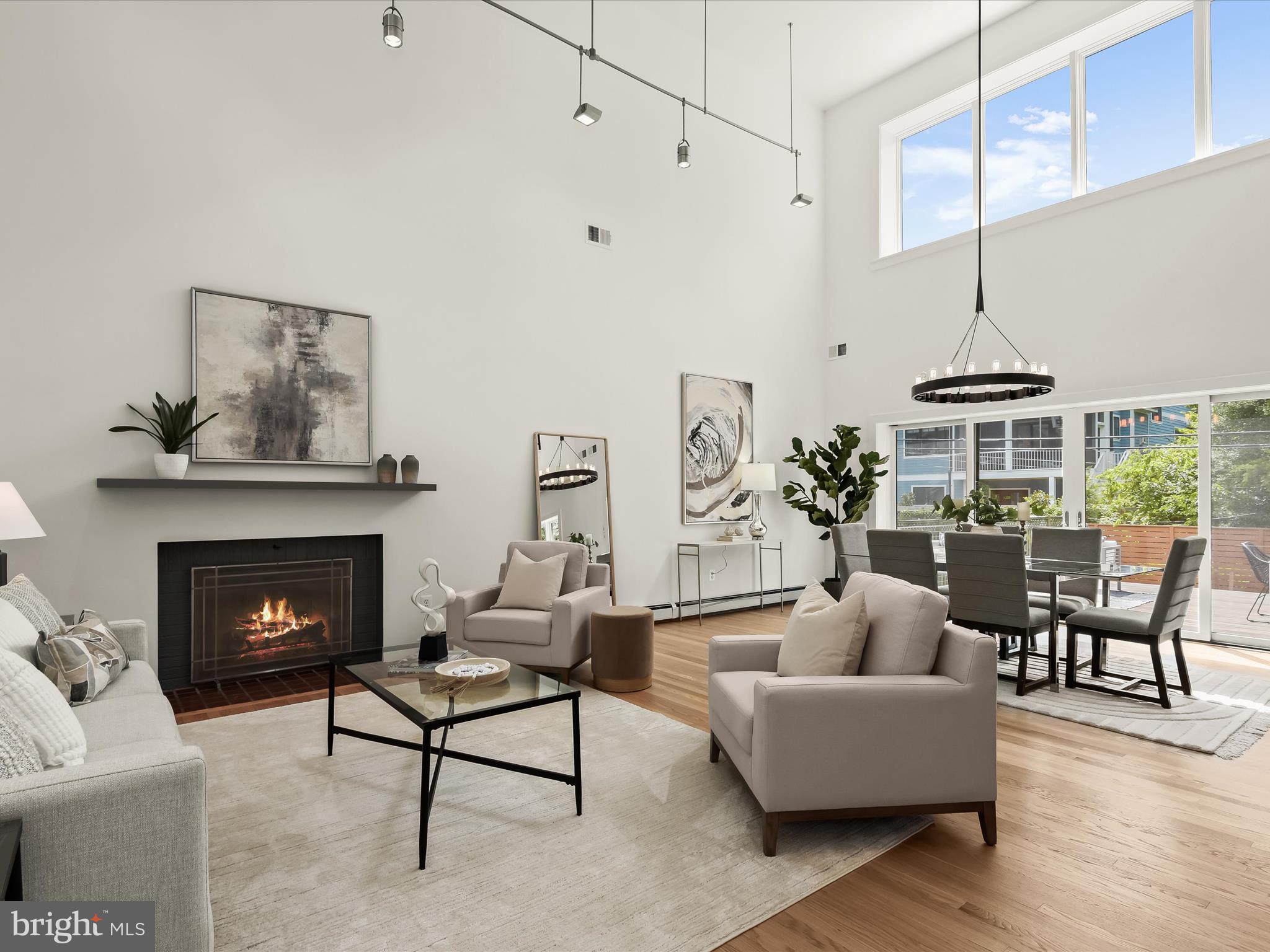 CLARENDON - Residential