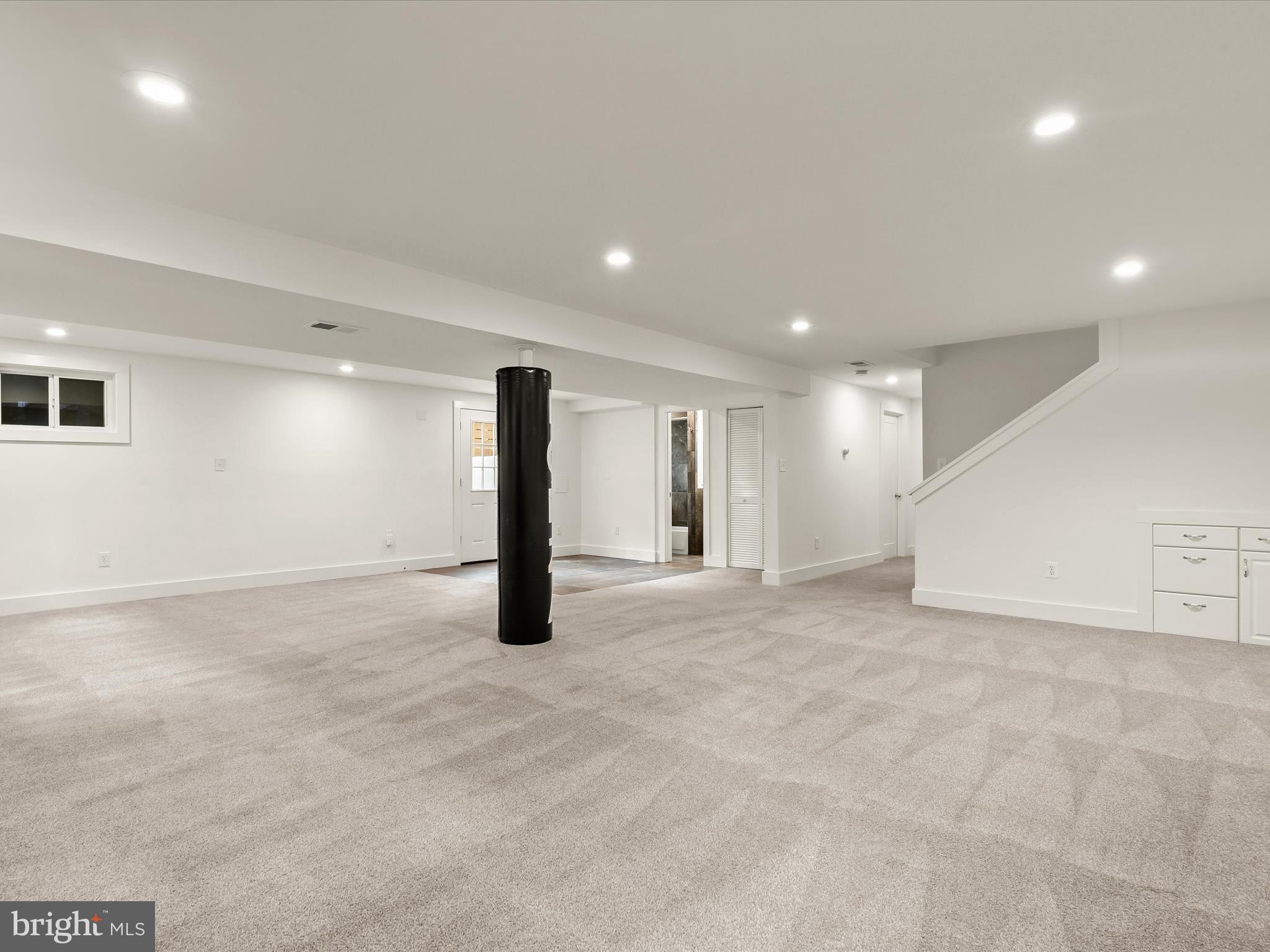 CLARENDON - Residential