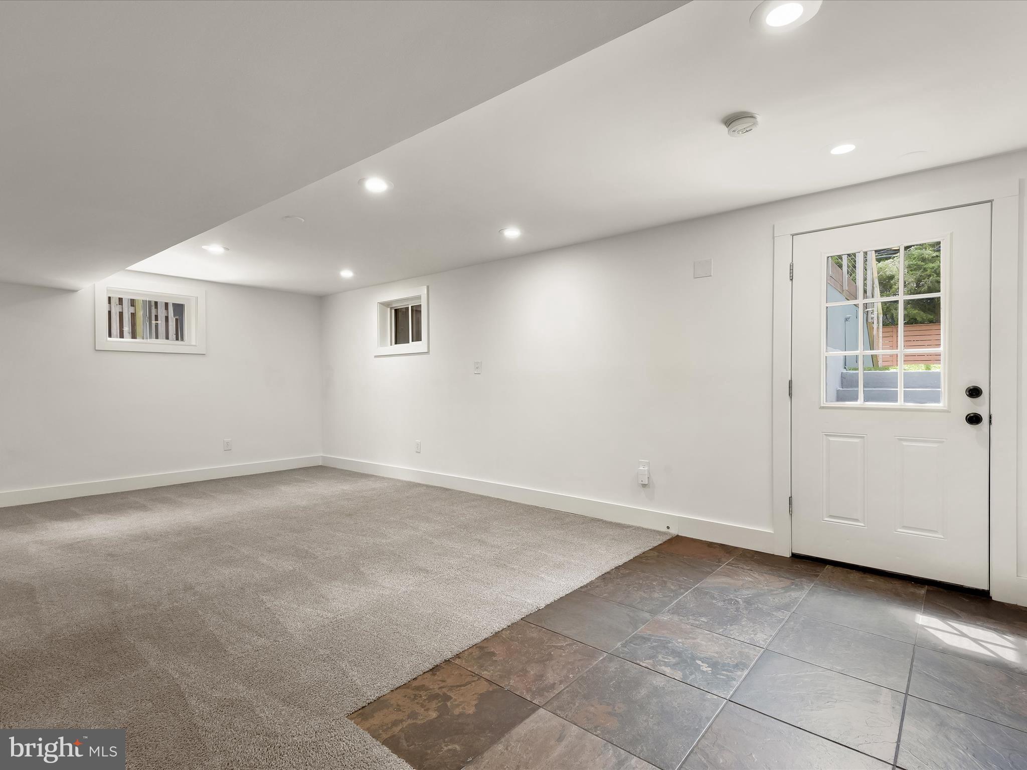 CLARENDON - Residential