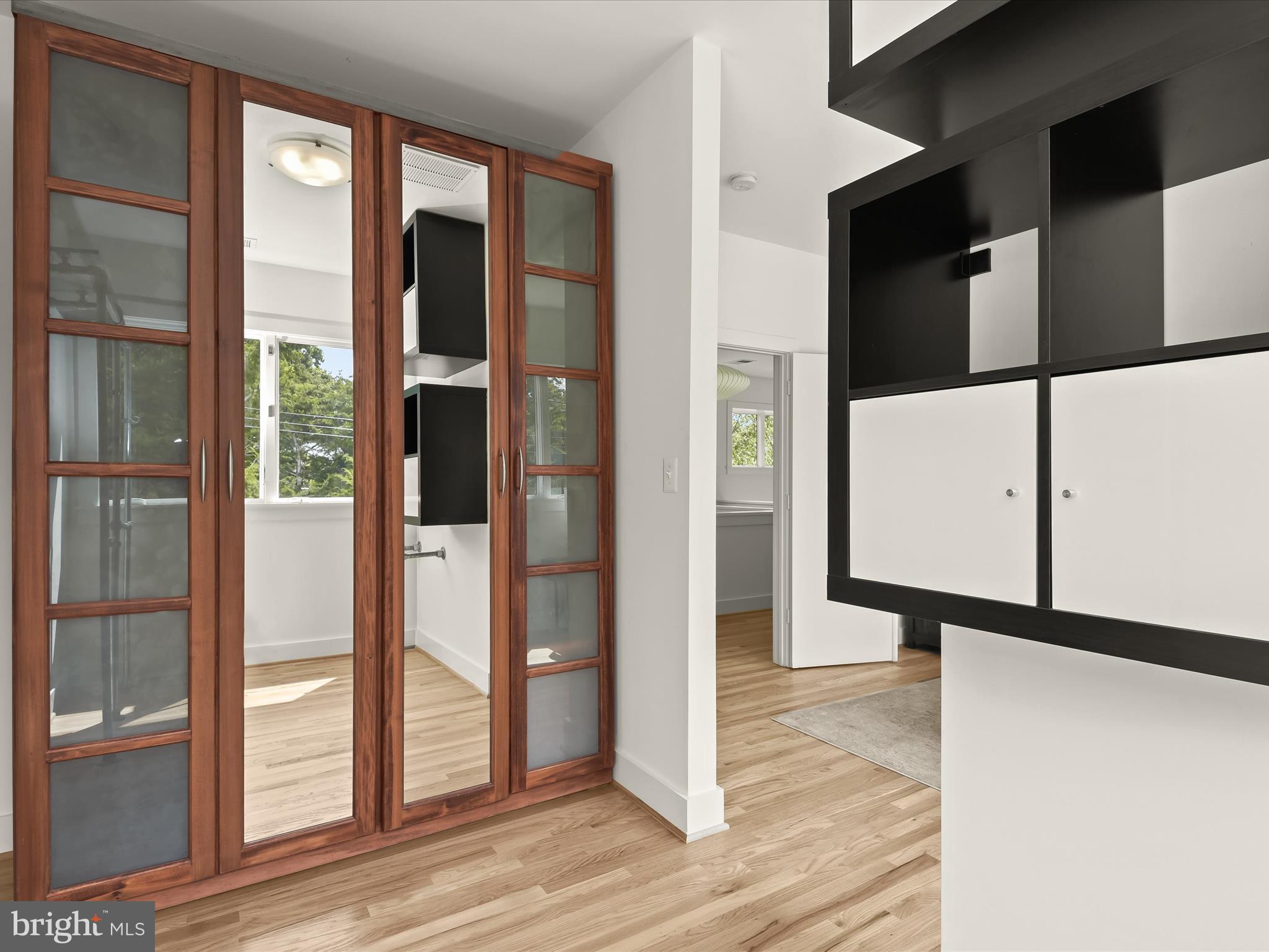 CLARENDON - Residential