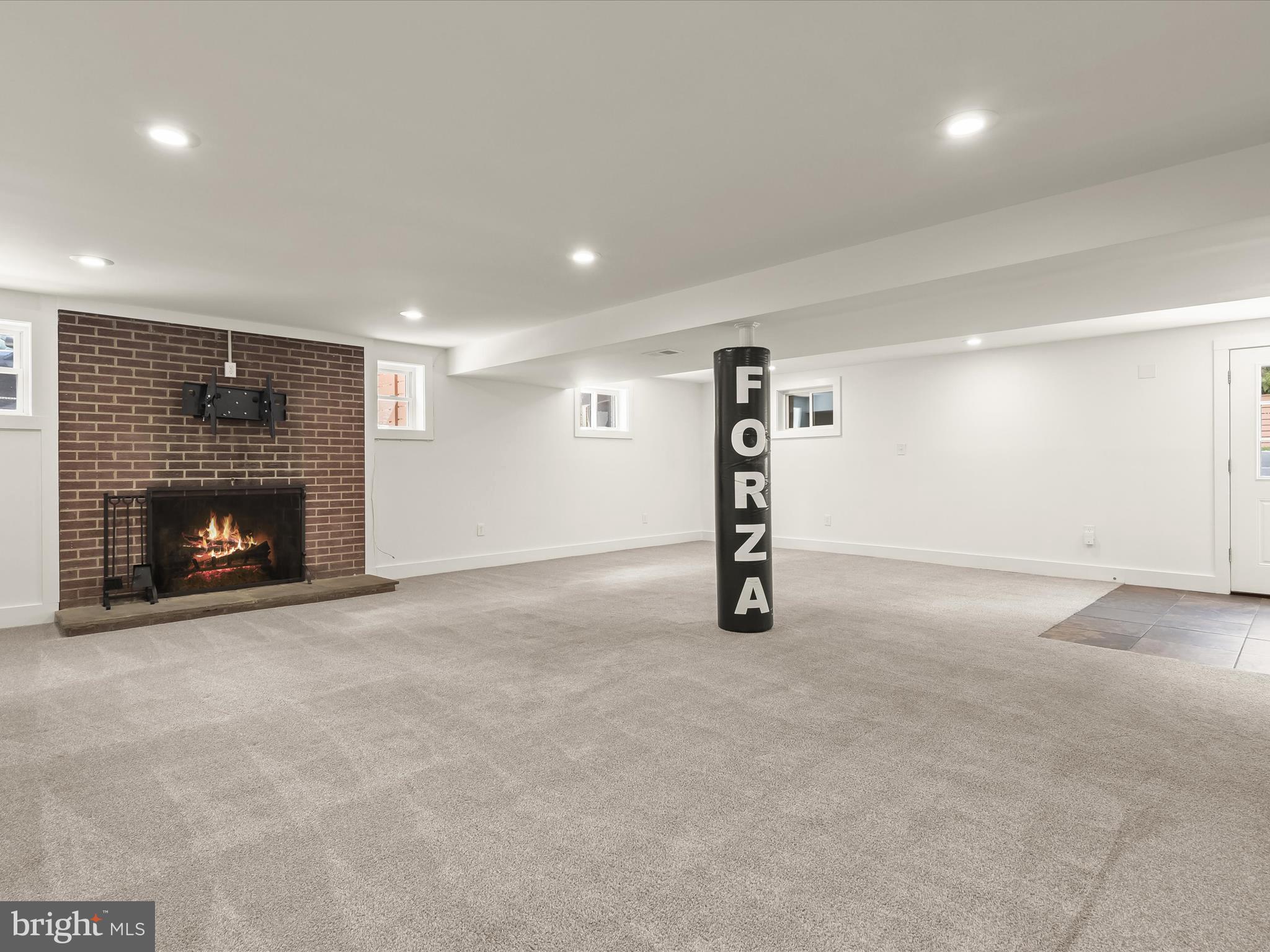 CLARENDON - Residential