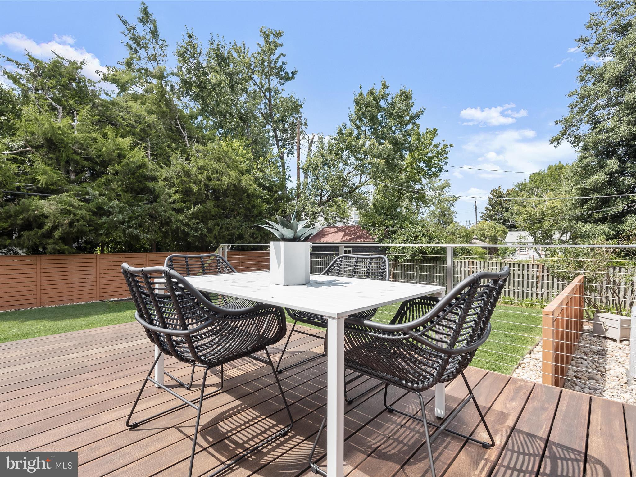 CLARENDON - Residential