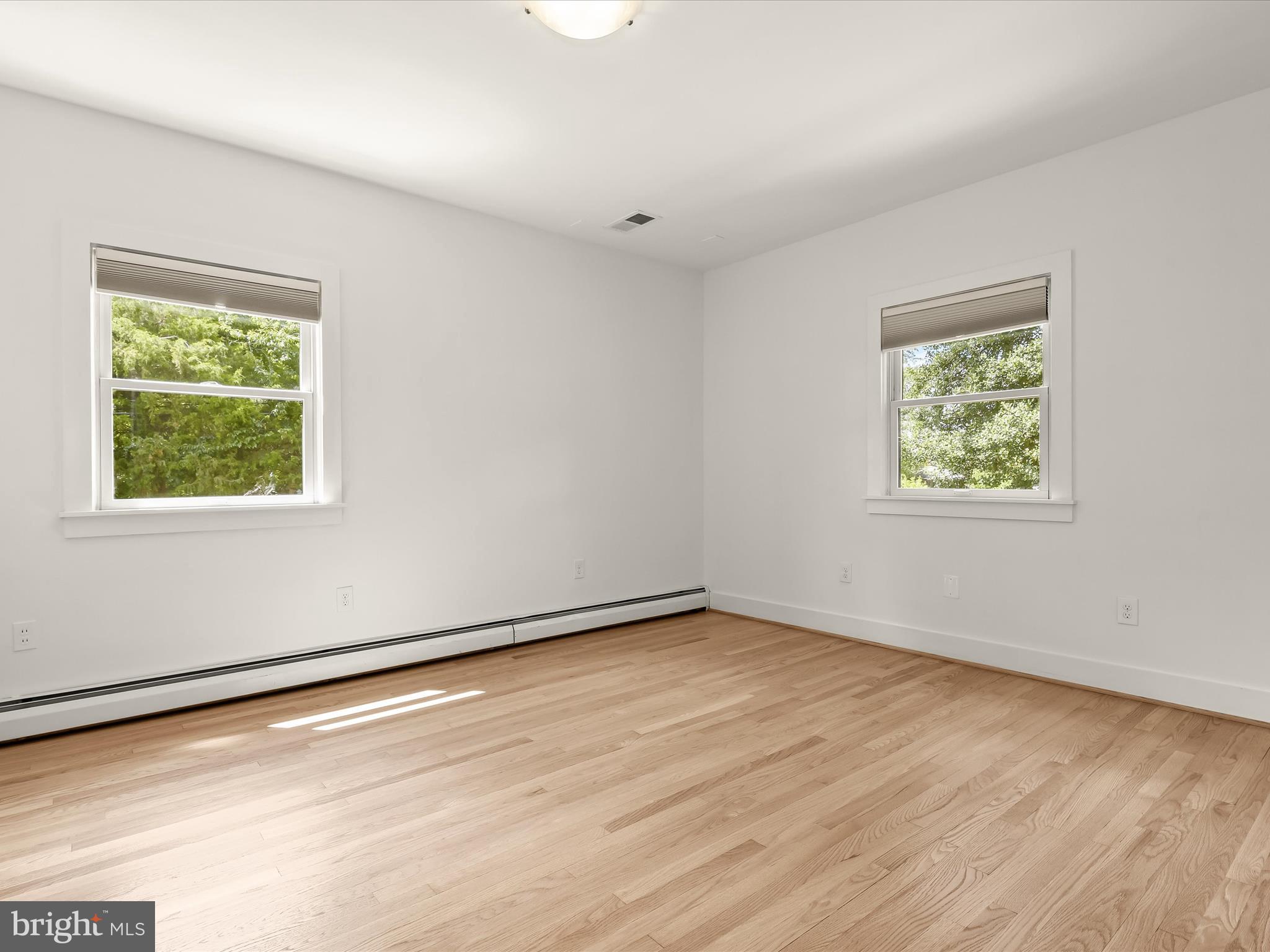 CLARENDON - Residential