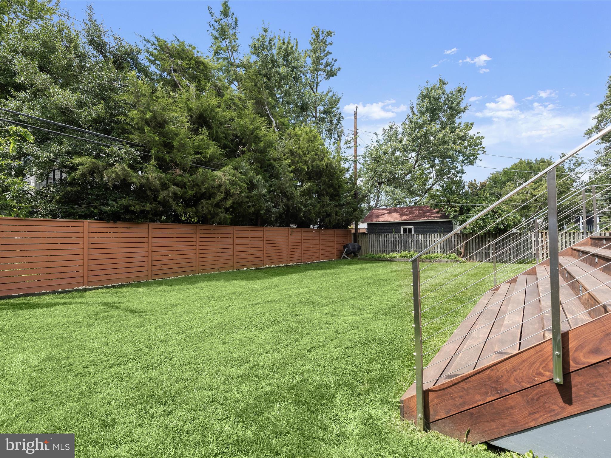 CLARENDON - Residential