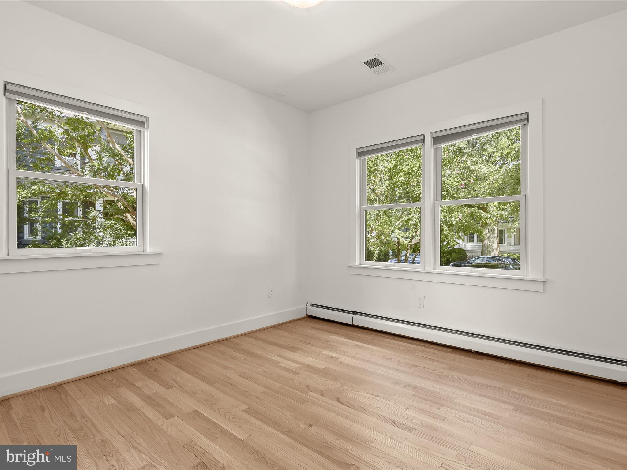 CLARENDON - Residential